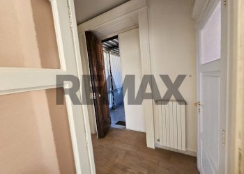 Hall / corridoio - Apartment Lungomare Trieste
 
112, Salerno - photo 24