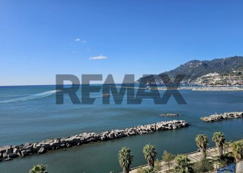 Vista dell\'acqua - Apartment Lungomare Trieste
 
112, Salerno - photo 28