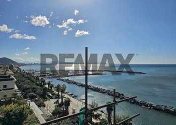 Vista dell\'acqua - Apartment Lungomare Trieste
 
112, Salerno - photo 34