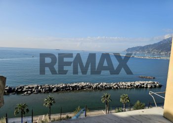 Vista dell\'acqua - Apartment Lungomare Trieste
 
112, Salerno - photo 42