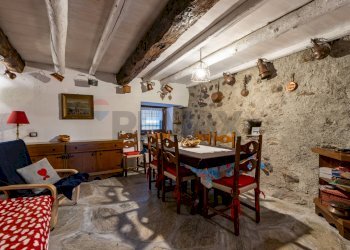 Sala da pranzo - Casa indipendente via Ca' Vervio
 
4, Montagna in Valtellina - foto 7