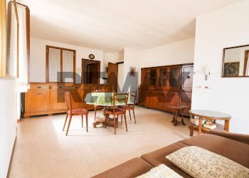 Sala da pranzo - Independent house via Pospagliaro
 
7, Bosisio Parini - photo 17