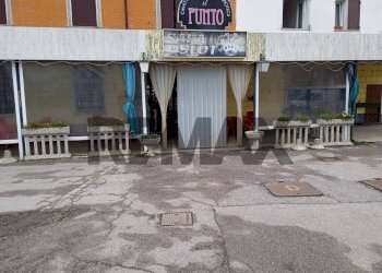 Edificio all\'aperto - Quadrilocale Viale Adriatico
 
137, Masi Torello - foto 5