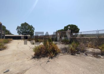 Non correlato - Capannone STRADA STATALE 114
48, Siracusa - foto 11