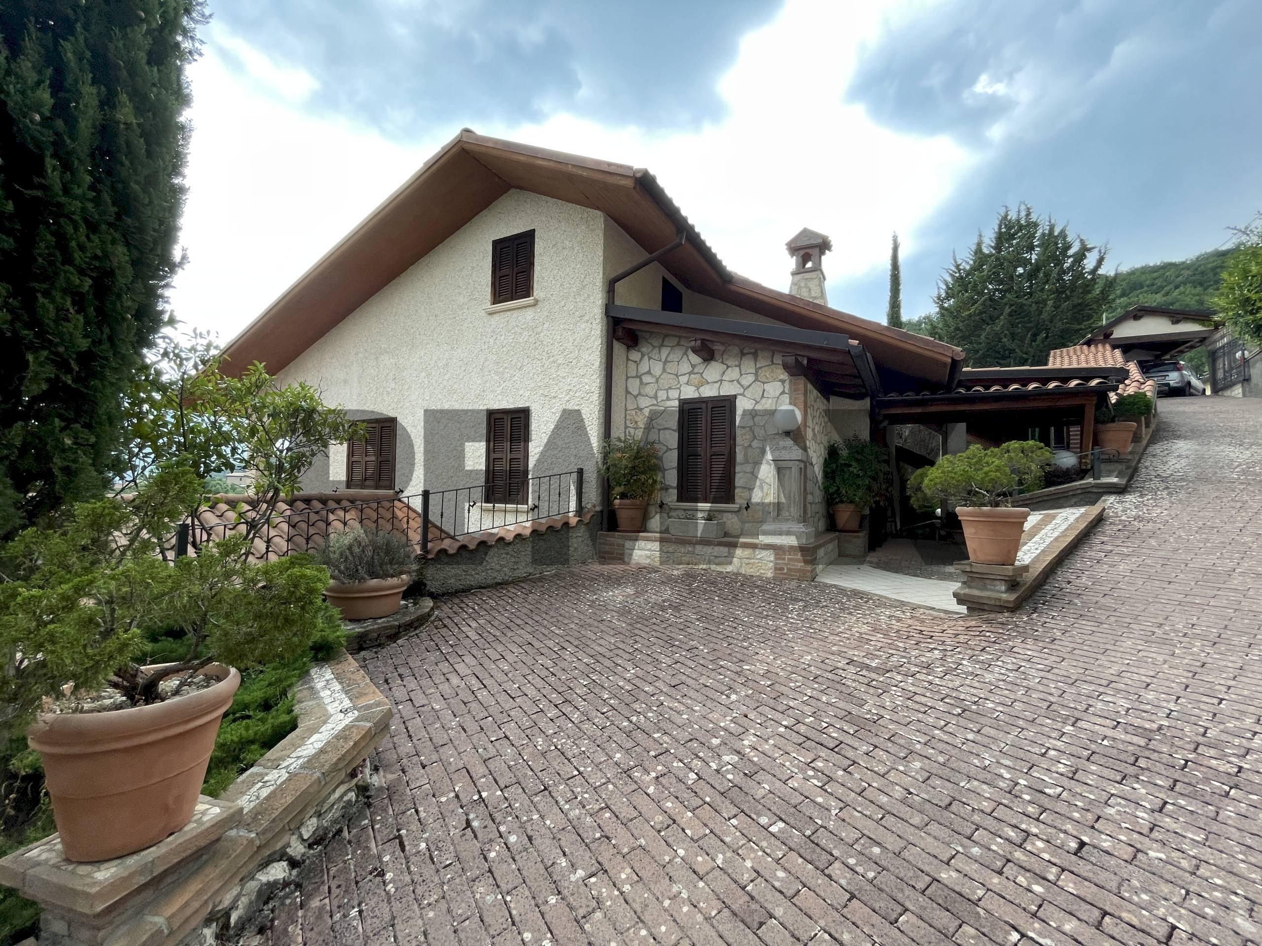 Casa all\'aperto - Villa Via Castello
 
4, Scoppito - photo 1