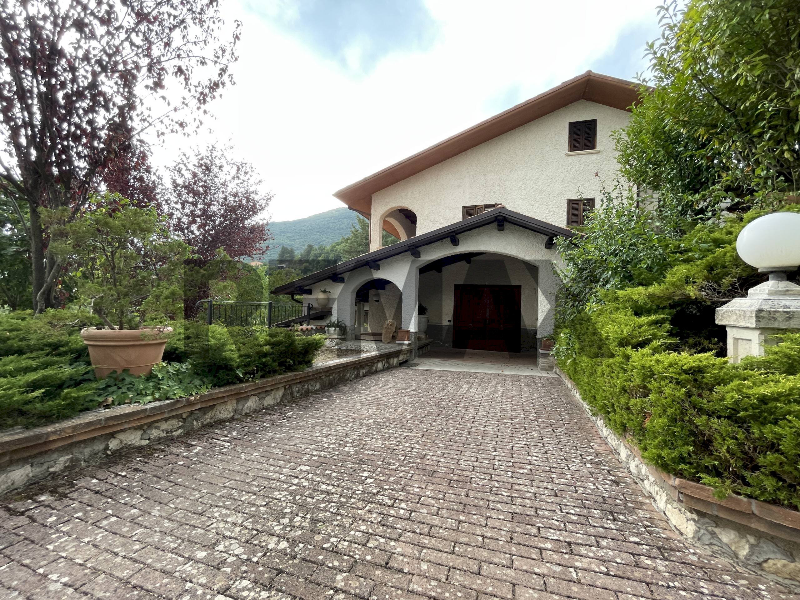 Casa all\'aperto - Villa Via Castello
4, Scoppito - photo 2