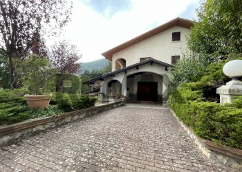 Casa all\'aperto - Villa Via Castello
 
4, Scoppito - photo 2