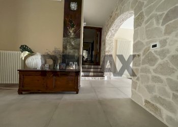 Hall / corridoio - Villa Via Castello
 
4, Scoppito - photo 10