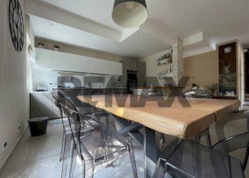 Sala da pranzo - Villa Via Castello
 
4, Scoppito - photo 14