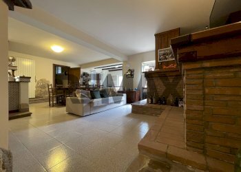 Sala da pranzo - Villa Via Castello
 
4, Scoppito - photo 41