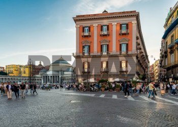 Edificio all\'aperto - Commercial Activity Piazza Plebiscito
snc, Napoli - photo 8