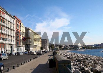 Edificio all\'aperto - Commercial Activity Via Caracciolo
100, Napoli - photo 7