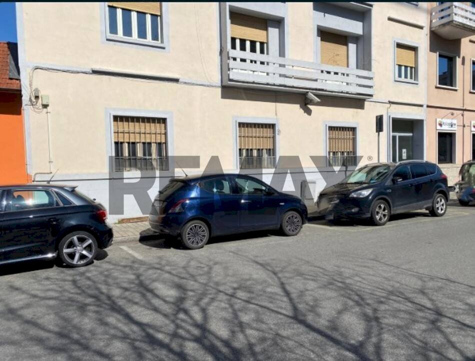 Edificio all\'aperto - Locale Commerciale via Francesco Alcarotti
 
14, Novara - foto 1