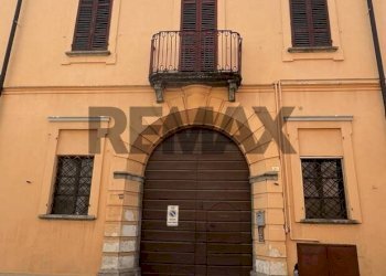 Edificio all\'aperto - Quadrilocale via Monte Rosa
 
21, Ghemme - foto 1