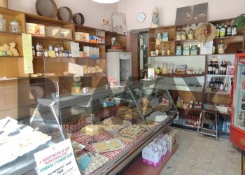 Dispensa di stoccaggio - Negozio san pietro in verzolo
23, Pavia - foto 2