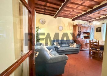 Sala da pranzo - Casa semi indipendente via della fontana
 
6, Coreglia Antelminelli - foto 5