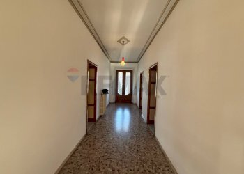 Hall / corridoio - Apartment via di Ghivizzano
 
38, Coreglia Antelminelli - photo 10