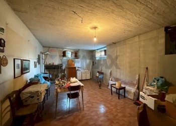 Sala da pranzo - Apartment via di Ghivizzano
 
38, Coreglia Antelminelli - photo 40