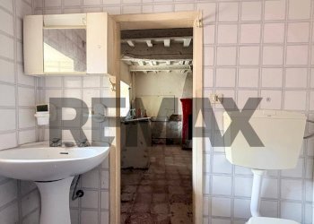 Bagno - Casa indipendente PALLEGGIO VIA SANTA LUCIA
 
4, Bagni di Lucca - foto 30