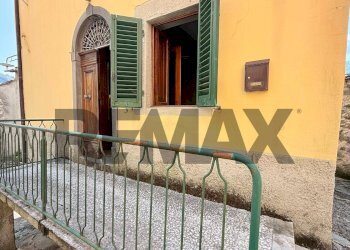 Balcone - Casa indipendente PALLEGGIO VIA SANTA LUCIA
 
4, Bagni di Lucca - foto 31