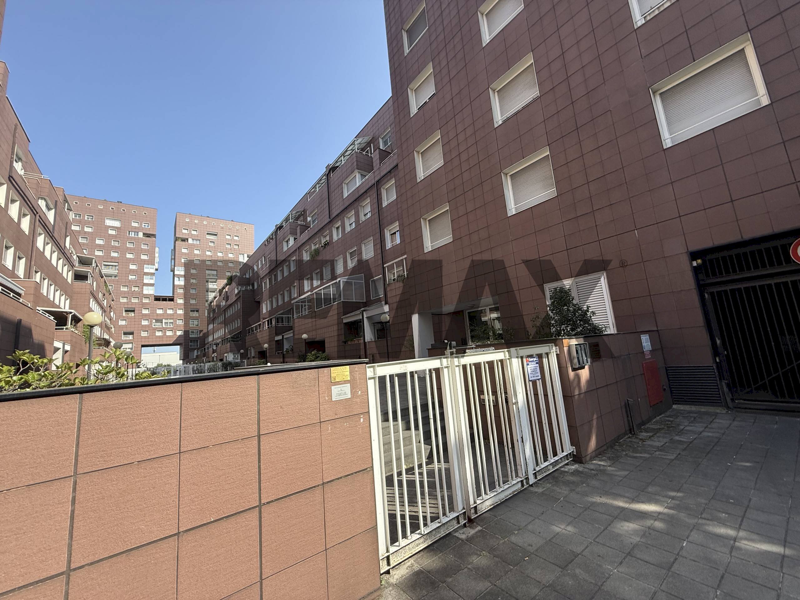 Edificio all\'aperto - Box Via Sesto San Giovanni
31, Milano - foto 2