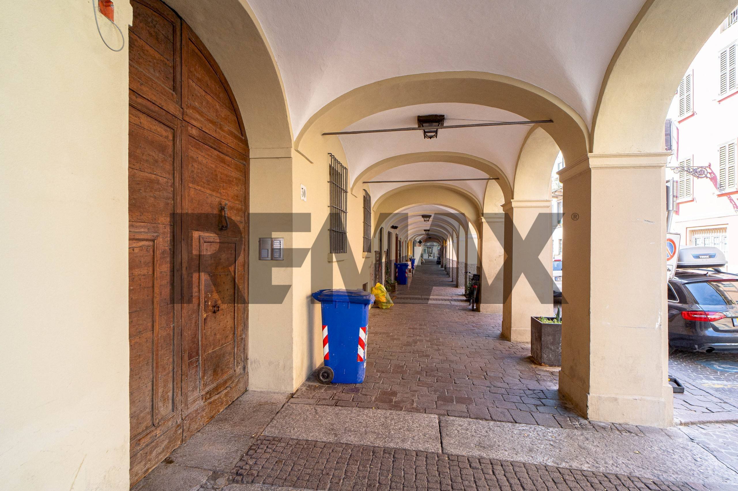 Hall / corridoio - Apartment VIA BORGO COLONNE
30, Parma - photo 3