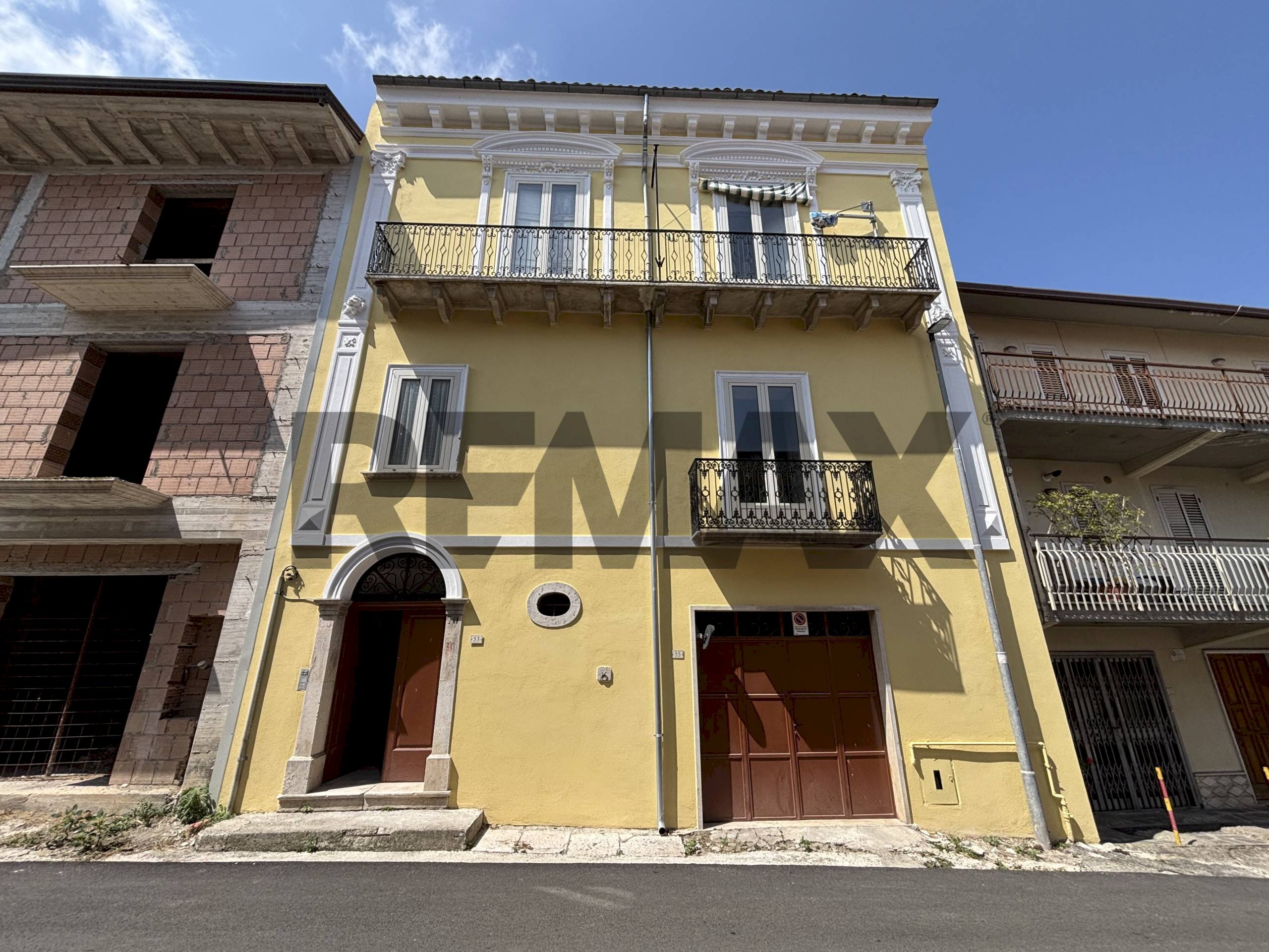 Edificio all\'aperto - Casa indipendente Corso Vittorio Emanuele Terzo
 
53, Pietradefusi - foto 1