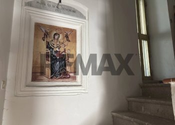 Scale - Casa indipendente Corso Vittorio Emanuele Terzo
 
53, Pietradefusi - foto 5