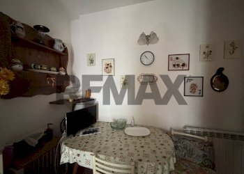 Sala da pranzo - Casa indipendente Corso Vittorio Emanuele Terzo
 
53, Pietradefusi - foto 23