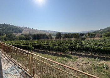 Vista delle montagne - Casa indipendente Contrada Cupazzo - Fiego
 
50, Apice - foto 3