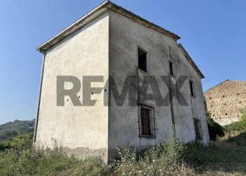 Casa all\'aperto - Casa indipendente Contrada Cupazzo - Fiego
 
50, Apice - foto 6