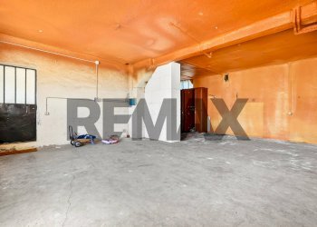 Stanza vuota - Warehouse via Varesina
43, Jerago con Orago - photo 2