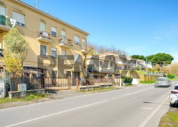 Edificio all\'aperto - Warehouse via Varesina
43, Jerago con Orago - photo 6