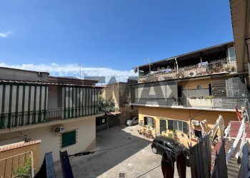 Edificio all\'aperto - Bilocale via Giuseppe Zanardelli
 
6, Arzano - foto 11