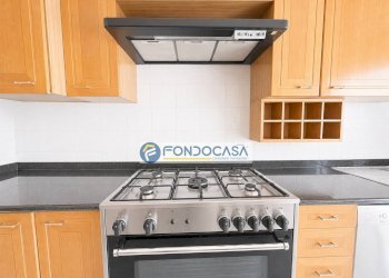Cucina - Trilocale Via acquafiora, Carrara - foto 10