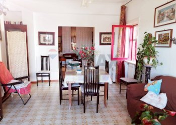 Sala da pranzo - Quadrilocale via dell'acquedotto romano
3, Formia - foto 19
