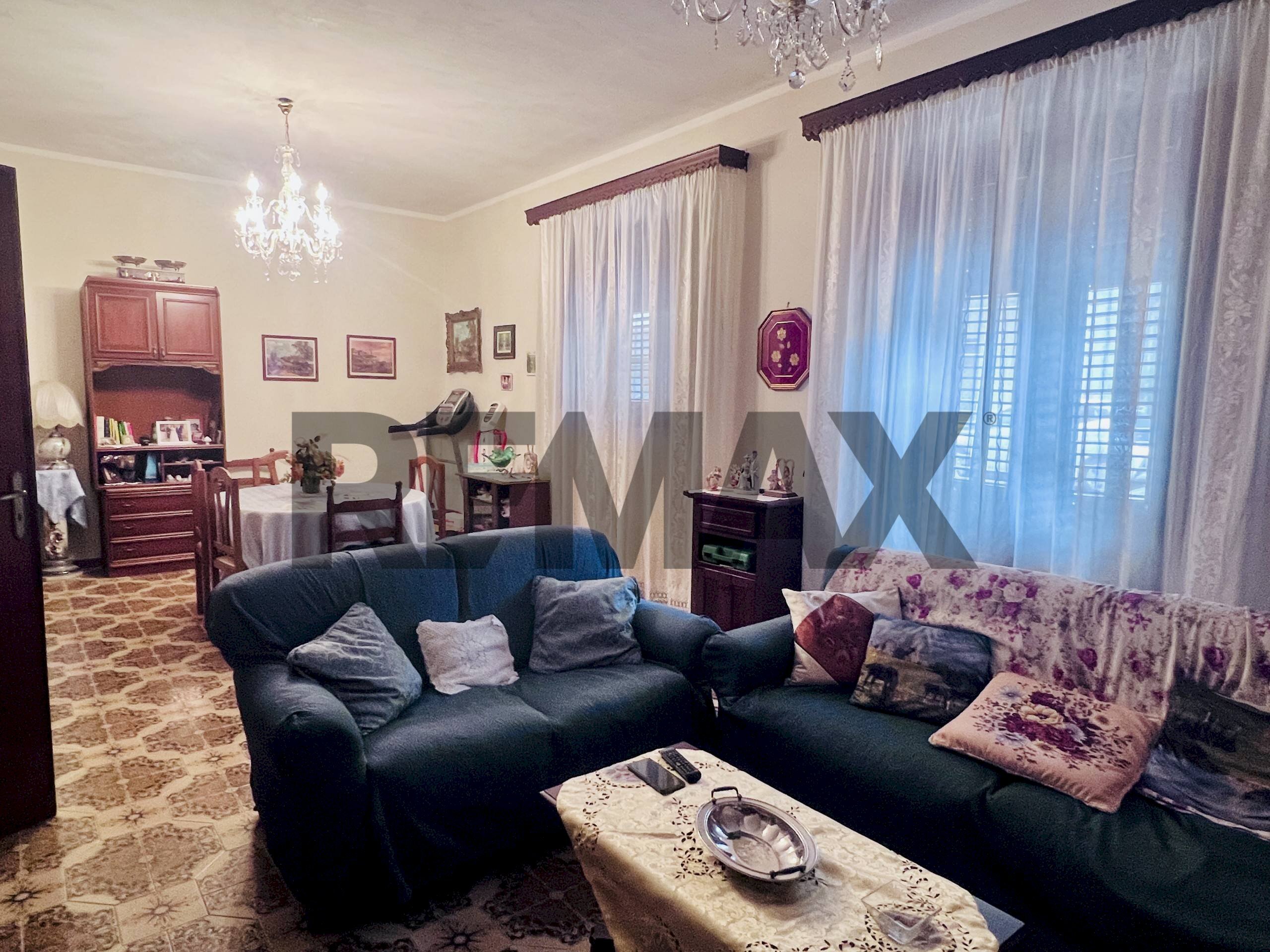 Sala da pranzo - Apartment VIA COSTANZA D'ALTAVILLA
 
13, Bagheria - photo 1