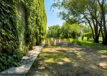 Giardino - Villa Via Dante Alighieri
 
9, Castelnovo di Sotto - photo 6