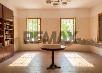 Stanza vuota - Villa Via Dante Alighieri
 
9, Castelnovo di Sotto - photo 16