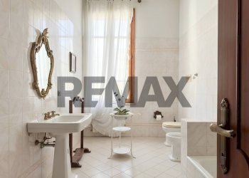 Bagno - Villa Via Dante Alighieri
 
9, Castelnovo di Sotto - photo 32