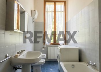 Bagno - Villa Via Dante Alighieri
 
9, Castelnovo di Sotto - photo 33
