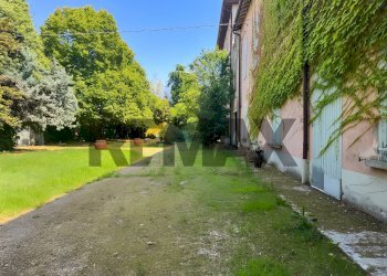 Giardino - Villa Via Dante Alighieri
 
9, Castelnovo di Sotto - photo 58