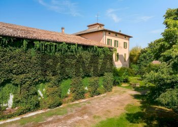 Giardino - Villa Via Dante Alighieri
 
9, Castelnovo di Sotto - photo 71