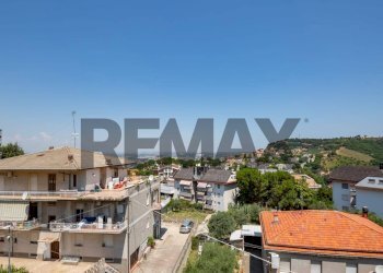 Edificio all\'aperto - Four-room apartment Via dei Carecini
5, Chieti - photo 25