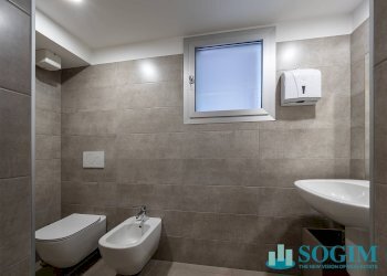 bagno uffici - Shed via fugazza
12, Inverigo - photo 22