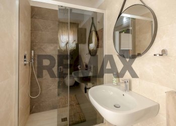 Bagno - Three-room apartment corso Vittorio Emanuele
 
123/B, Bitonto - photo 17