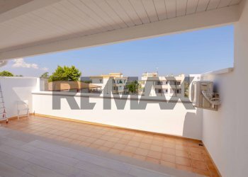 Terrazza - Three-room apartment corso Vittorio Emanuele
 
123/B, Bitonto - photo 21