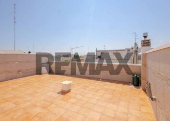 Terrazza - Three-room apartment corso Vittorio Emanuele
 
123/B, Bitonto - photo 23