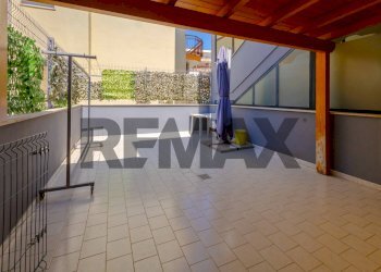 Terrazza - Casa semi indipendente Vico Zanella
4/6, Triggiano - foto 1
