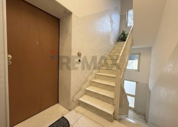 Scale - Bilocale Via Sagarriga Visconti
 
183, Bari - foto 4